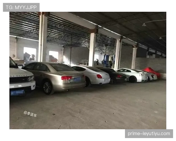汪顺泳池边的豪车比我家车库还多,这日常咋活? 汪顺泳池边的豪车比我家车库还多,这日常咋活?